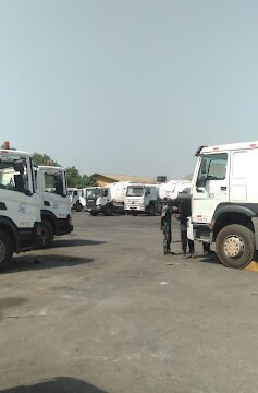 Axle and Cartage Limited Truck maintenance yard.