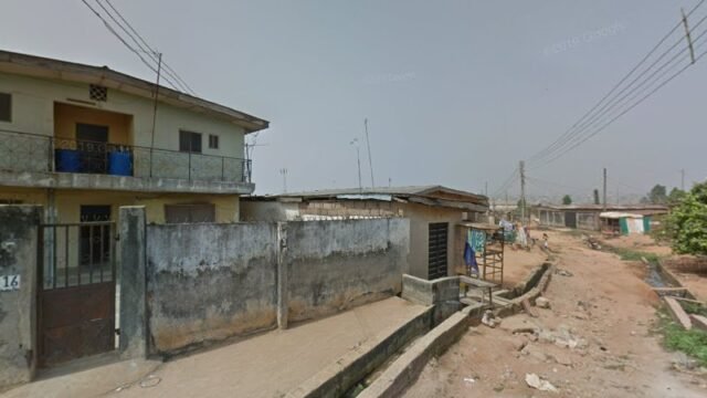 thumbnailpanoid-cucEPhyVWYFhgQt6kdIxAcb_clientsearch.gws-prod.gpsw800h500yaw268.99716pitch0thumbfov100.jpeg