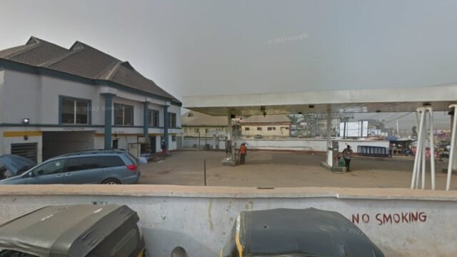 thumbnailpanoid01WdOhfenkdGhxvGp315hwcb_clientsearch.gws-prod.gpsw800h500yaw223.90788pitch0thumbfov100.jpeg