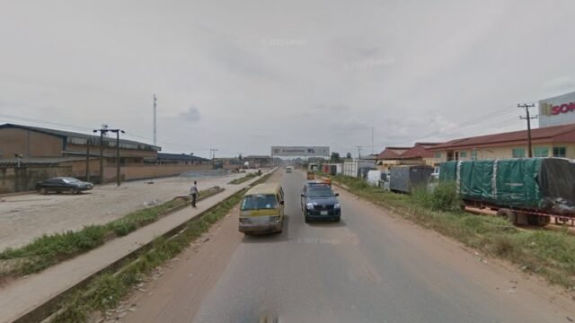 thumbnailpanoid0pJ8HzNCW6Re-6kFfRX5Ugcb_clientsearch.gws-prod.gpsw800h500yaw209.32375pitch0thumbfov100.jpeg