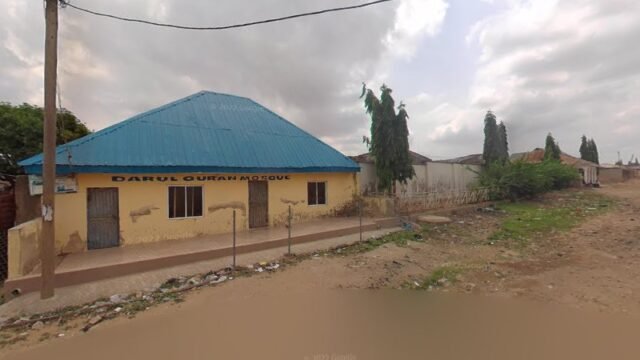 thumbnailpanoid2LU6CbW7qX0TkK0TPY3Apgcb_clientsearch.gws-prod.gpsw800h500yaw40.47024pitch0thumbfov100.jpeg