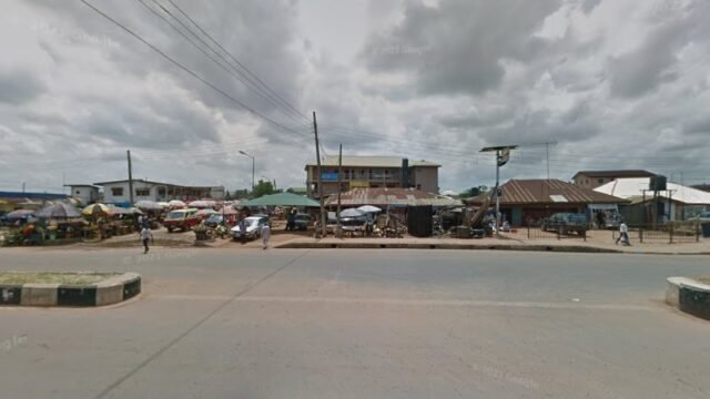 thumbnailpanoid43-3xH67euU83Lb3CaBpYgcb_clientsearch.gws-prod.gpsw800h500yaw60.96536pitch0thumbfov100.jpeg