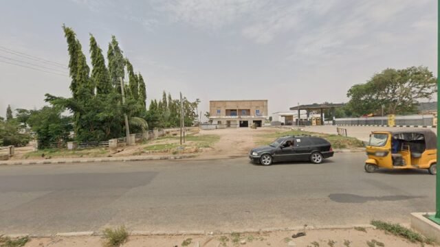 thumbnailpanoid43s26EqyL52Op7gMCKPAJgcb_clientsearch.gws-prod.gpsw800h500yaw192.61363pitch0thumbfov100.jpeg