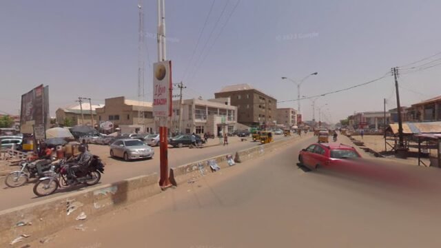 thumbnailpanoidBZUgyooAyI2HuOl83Jqs4Qcb_clientsearch.gws-prod.gpsw800h500yaw328.71588pitch0thumbfov100.jpeg