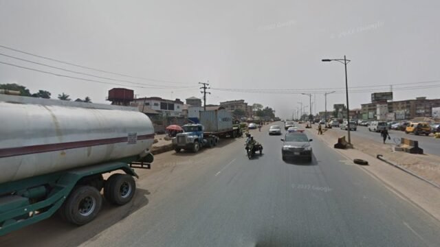 thumbnailpanoidEWa6zSOdPgfc5CvzPl72Jwcb_clientsearch.gws-prod.gpsw800h500yaw227.3035pitch0thumbfov100-1.jpeg