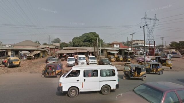 thumbnailpanoidEdtsaaahyS7Ss-vLmKqPPQcb_clientsearch.gws-prod.gpsw800h500yaw83.71656pitch0thumbfov100.jpeg