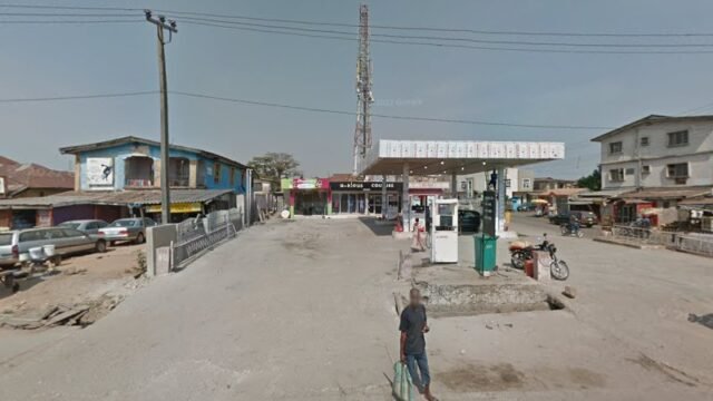 thumbnailpanoidEkkqeS3OtFkoZAFo-tVhTQcb_clientsearch.gws-prod.gpsw800h500yaw31.060196pitch0thumbfov100-1.jpeg