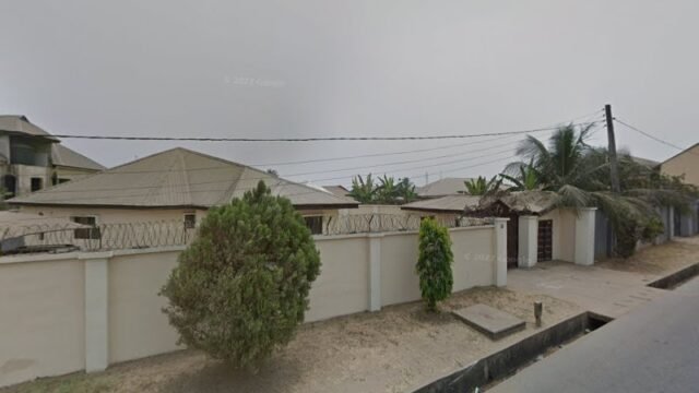 thumbnailpanoidGxJhaKUk-T0E37GPUHNcgAcb_clientsearch.gws-prod.gpsw800h500yaw119.345314pitch0thumbfov100.jpeg