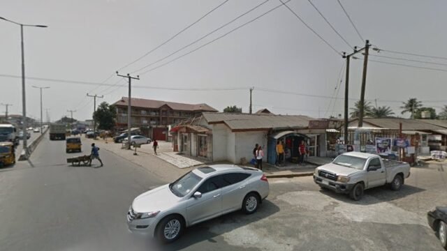 thumbnailpanoidHdW3d4WS3AgO1iCsnpoMLAcb_clientsearch.gws-prod.gpsw800h500yaw268.55243pitch0thumbfov100.jpeg