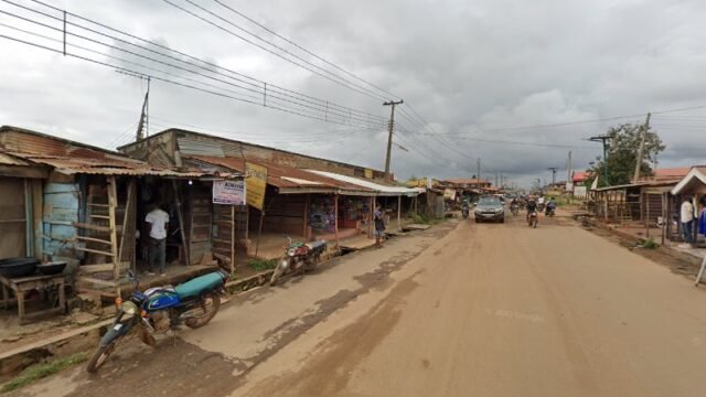 thumbnailpanoidHolNnNV1Zw5TgmF5YYInSAcb_clientsearch.gws-prod.gpsw800h500yaw114.83465pitch0thumbfov100.jpeg