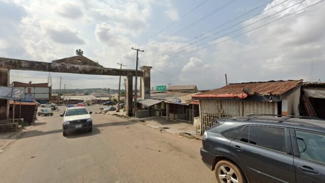 thumbnailpanoidI18IaaXCzP9Gm_LSlEHWbwcb_clientsearch.gws-prod.gpsw800h500yaw355.4016pitch0thumbfov100.jpeg