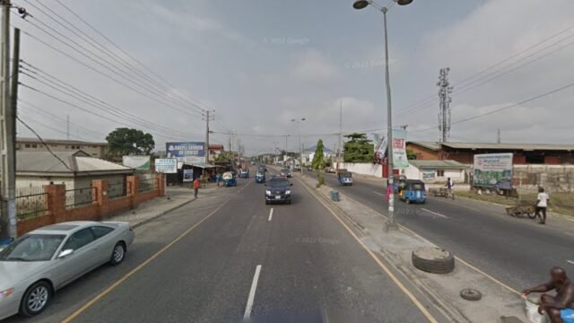 thumbnailpanoidKJLRH0L9lBbLsQ8qzEa6cwcb_clientsearch.gws-prod.gpsw800h500yaw266.35687pitch0thumbfov100.jpeg