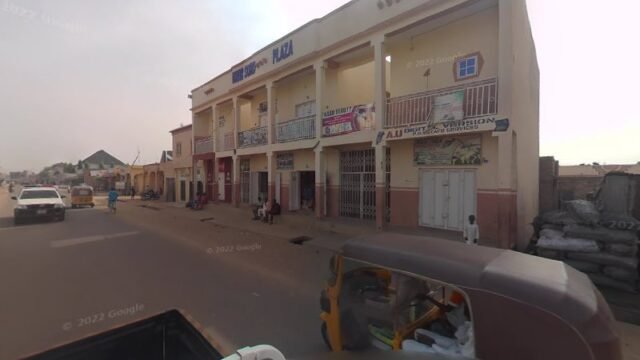 thumbnailpanoidMfBInj8kJ679niPP9P1POQcb_clientsearch.gws-prod.gpsw800h500yaw47.53614pitch0thumbfov100.jpeg