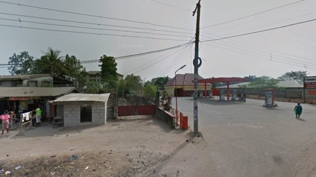 thumbnailpanoidQ-g-4QnUjblNyN7XMvgpRgcb_clientsearch.gws-prod.gpsw800h500yaw212.84038pitch0thumbfov100.jpeg