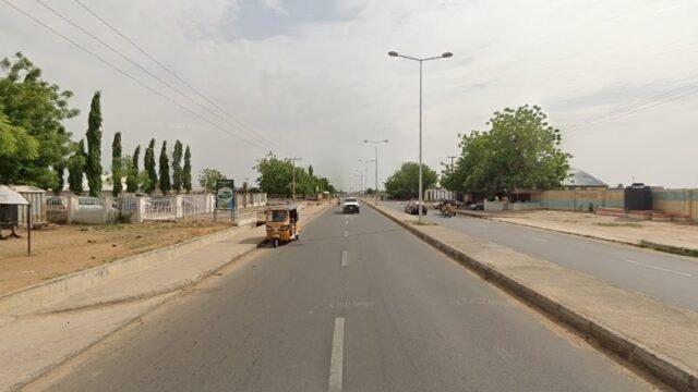 thumbnailpanoidQEL1Bs1OD6hMzvJRpQZeEQcb_clientsearch.gws-prod.gpsw800h500yaw20.638277pitch0thumbfov100.jpeg