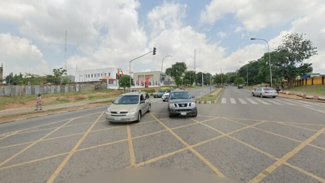 thumbnailpanoidUTqDO7yLyNQaF5SZYhwB1Acb_clientsearch.gws-prod.gpsw800h500yaw95.88338pitch0thumbfov100.jpeg