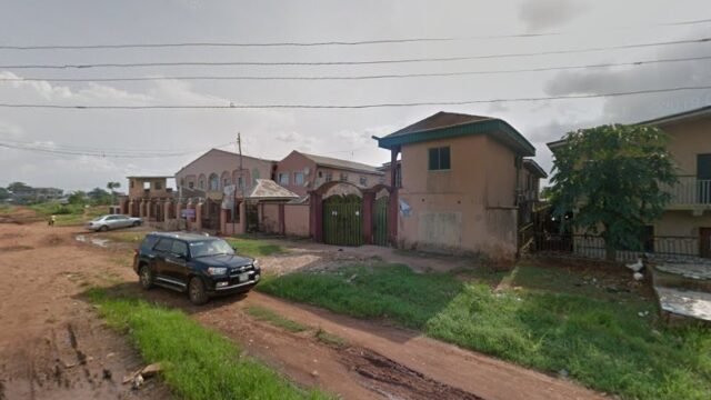 thumbnailpanoidXCo-j3hJOtJyaiwzOa53BQcb_clientsearch.gws-prod.gpsw800h500yaw238.81049pitch0thumbfov100.jpeg