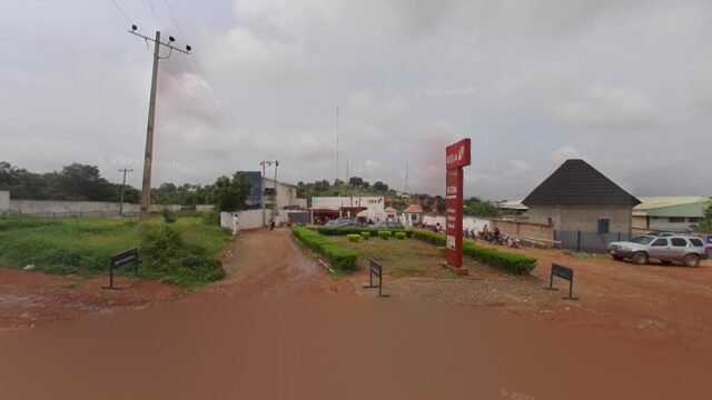 thumbnailpanoidXdPNr-RqlxorGBC4z71H9wcb_clientsearch.gws-prod.gpsw800h500yaw176.53305pitch0thumbfov100.jpeg