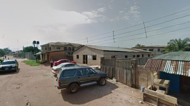 thumbnailpanoidYMAbGYtz-uybgWdCfYeGvwcb_clientsearch.gws-prod.gpsw800h500yaw134.20473pitch0thumbfov100.jpeg