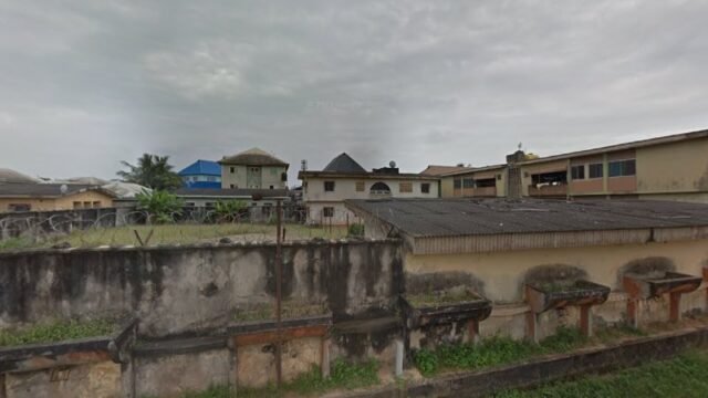 thumbnailpanoidYmeRlzuHQOa2cqGde2okAAcb_clientsearch.gws-prod.gpsw800h500yaw85.13383pitch0thumbfov100.jpeg