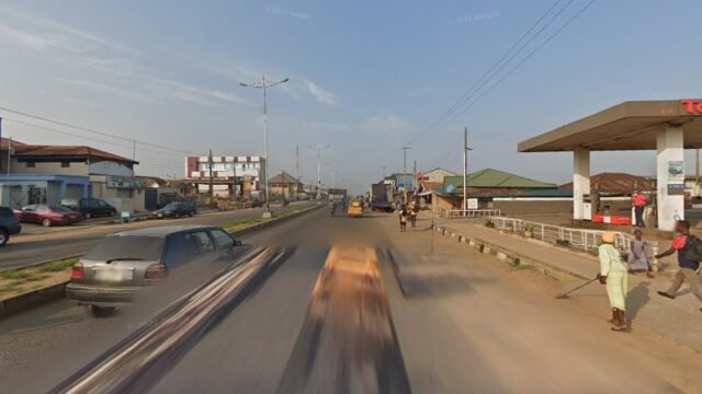 thumbnailpanoidcNKYXZKY_yh46wniS33u3Acb_clientsearch.gws-prod.gpsw800h500yaw199.35529pitch0thumbfov100.jpeg