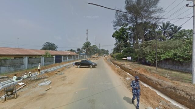 thumbnailpanoidg8iNu_-rrZ1eze7BhqSoqwcb_clientsearch.gws-prod.gpsw800h500yaw321.8462pitch0thumbfov100.jpeg
