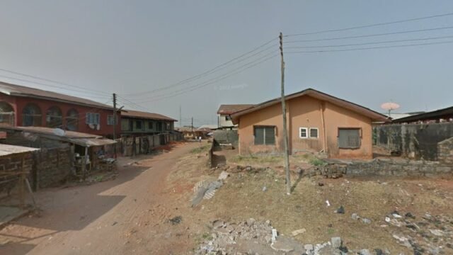 thumbnailpanoidguJZj_hCQNOX7nPc72cq8Acb_clientsearch.gws-prod.gpsw800h500yaw11.409869pitch0thumbfov100.jpeg