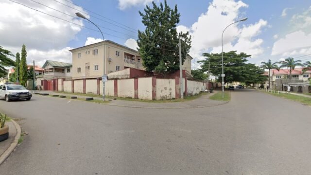 thumbnailpanoidgz7GdEykk-fa-2xmT2mikwcb_clientsearch.gws-prod.gpsw800h500yaw2.8908434pitch0thumbfov100.jpeg