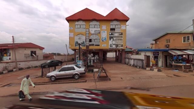 thumbnailpanoidh3jPwJpd5jhW13FlfzlN6gcb_clientsearch.gws-prod.gpsw800h500yaw35.803024pitch0thumbfov100.jpeg