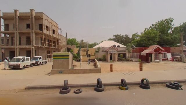 thumbnailpanoidhtz9-GrukBOK48dVR8JcxAcb_clientsearch.gws-prod.gpsw800h500yaw340.57602pitch0thumbfov100-1.jpeg