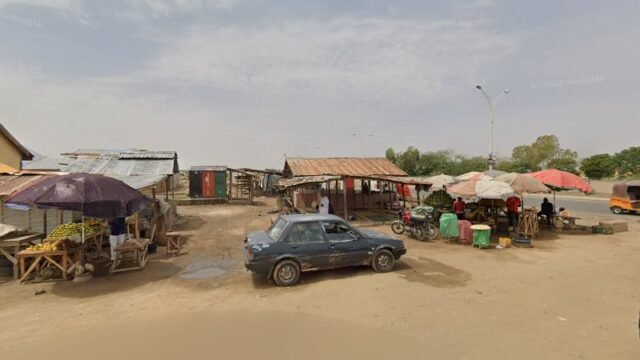 thumbnailpanoidiDf2v6vTAd0U6Z6vHolGZQcb_clientsearch.gws-prod.gpsw800h500yaw185.07928pitch0thumbfov100.jpeg