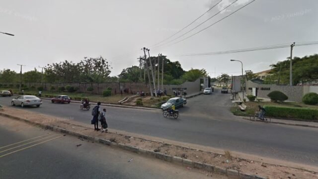thumbnailpanoidjyiACw-dUP1CBTmsh7ekpAcb_clientsearch.gws-prod.gpsw800h500yaw245.77948pitch0thumbfov100.jpeg