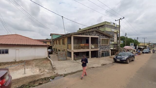 thumbnailpanoidklUAo2p5525mOfixowmhOgcb_clientsearch.gws-prod.gpsw800h500yaw223.90912pitch0thumbfov100.jpeg