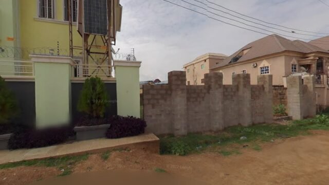 thumbnailpanoidniUiF_NdCsMYviRdXmQtYwcb_clientsearch.gws-prod.gpsw800h500yaw102.15933pitch0thumbfov100.jpeg