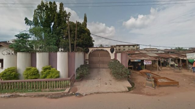 thumbnailpanoidrU54MGxW2OO-Zi-HtLrxoQcb_clientsearch.gws-prod.gpsw800h500yaw25.092545pitch0thumbfov100.jpeg