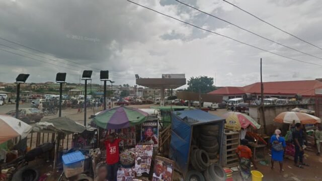 thumbnailpanoiduerftnPGG2UlcMJWzxwJUgcb_clientsearch.gws-prod.gpsw800h500yaw206.4096pitch0thumbfov100.jpeg