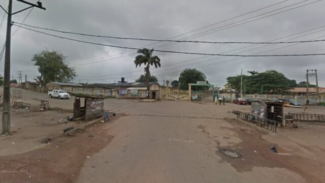 thumbnailpanoiduzLw8_G-q1j5vuDD5LsbWAcb_clientsearch.gws-prod.gpsw800h500yaw117.94825pitch0thumbfov100.jpeg