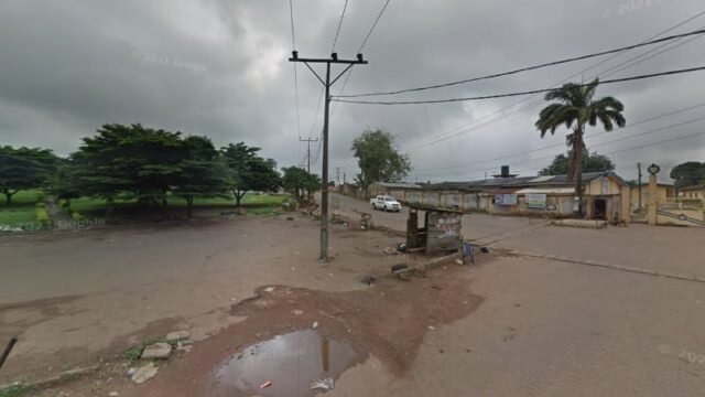 thumbnailpanoiduzLw8_G-q1j5vuDD5LsbWAcb_clientsearch.gws-prod.gpsw800h500yaw74.53706pitch0thumbfov100.jpeg