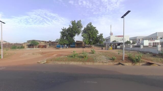 thumbnailpanoidvLCZs4nSKAakXa_NsyTx-Acb_clientsearch.gws-prod.gpsw800h500yaw305.85428pitch0thumbfov100.jpeg