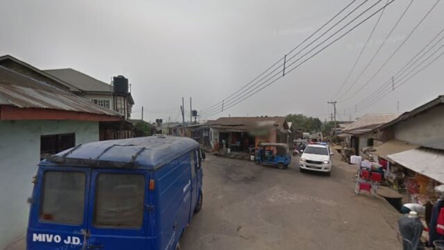 thumbnailpanoidvURPBdOxJdgr0Am3z21jKQcb_clientsearch.gws-prod.gpsw800h500yaw244.71078pitch0thumbfov100.jpeg