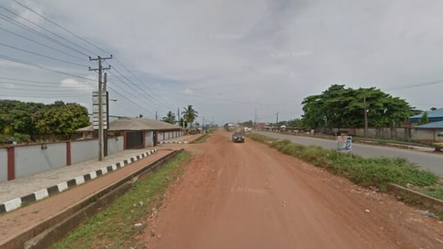 thumbnailpanoidwFL94UFaH-4GIHt_La1LAgcb_clientsearch.gws-prod.gpsw800h500yaw28.81209pitch0thumbfov100.jpeg