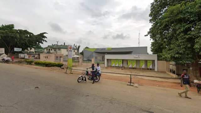 thumbnailpanoidwUeY4iZhcS37C4oTj8rS0wcb_clientsearch.gws-prod.gpsw800h500yaw334.118pitch0thumbfov100.jpeg