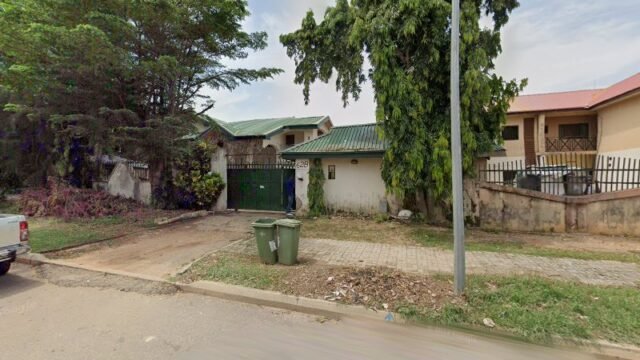 thumbnailpanoidyqqGg3kF4RJ31zpTuWVFaAcb_clientsearch.gws-prod.gpsw800h500yaw238.95796pitch0thumbfov100.jpeg